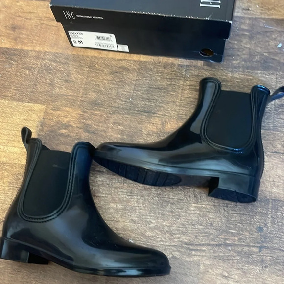 INC international concepts Raelynn black rain boots new in box - Picture 3 of 8